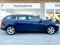 Usata Volvo V60 Ocean Race 190 CV (139 kW) 2016 Bluazzurro Station wagon