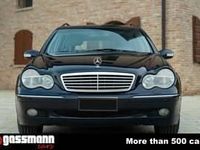 Usado Mercedes C320 Elegance 218 CV (160 kW) 2001 Azul Familiar