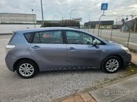 Usata Toyota Verso Style 126 CV (92 kW) 2012 Grigio Monovolume