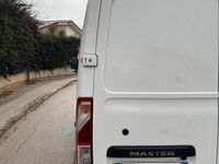 Begagnad Renault Master 2012 Vit Sedan