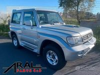 Usata Hyundai Galloper 134 CV (98 kW) 2003 Grigio SUV