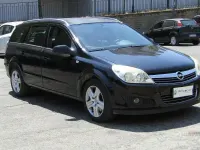 Usata Opel Astra Enjoy 125 CV (91 kW) 2009 Nero Station wagon