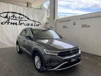 Usata VW T-Roc Life 110 CV (80 kW) 2022 Grigio SUV