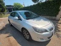 Usata Opel Astra 130 CV (95 kW) 2012 Grigio Berlina