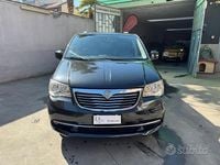 Usata Lancia Voyager Platinum 163 CV (119 kW) 2012 Nero Monovolume