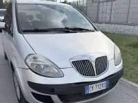 Usata Lancia Musa 69 CV (50 kW) 2007 Grigio Monovolume