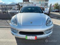 Usata Porsche Cayenne 249 CV (183 kW) 2012 Grigio SUV