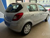 Usata Opel Corsa Cosmo 75 CV (55 kW) 2007 Grigio Utilitaria