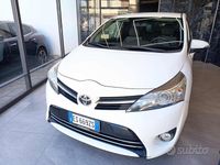 Usata Toyota Verso Active 132 CV (97 kW) 2013 Bianco Monovolume