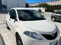 Usata Lancia Ypsilon 95 CV (69 kW) 2016 Bianco Utilitaria