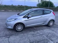 Usata Ford Fiesta Titanium 95 CV (69 kW) 2011 Argento Berlina