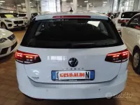 Usata VW Passat Business 150 CV (110 kW) 2023 Glacier white / metallizzato Station wagon