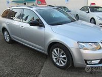 Usata Skoda Octavia G-TEC Executive 110 CV (80 kW) 2016 Argento Station wagon