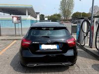 Usata Mercedes A180 109 CV (80 kW) 2017 Nero Berlina