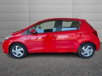 Usata Toyota Yaris Hybrid Active 101 CV (74 kW) 2016 Rosso Berlina
