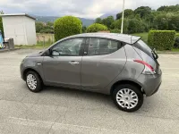 Usata Lancia Ypsilon 80 CV (58 kW) 2014 Argento Utilitaria