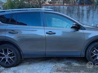 Usata Toyota RAV4 Lounge 143 CV (105 kW) 2016 Marrone SUV