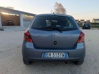 Usata Toyota Yaris Sol 101 CV (74 kW) 2011 Berlina