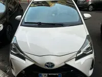 Usata Toyota Yaris Hybrid Business Edition 73 CV (53 kW) 2017 Berlina