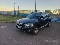 Usata Dacia Duster Lauréate 125 CV (91 kW) 2014 Grigio SUV