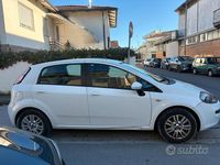 Usata Fiat Punto 77 CV (56 kW) 2012 Bianco Utilitaria