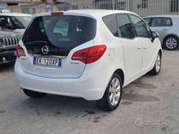 Usata Opel Meriva Cosmo 95 CV (69 kW) 2011 Bianco Monovolume