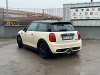 Begagnad Mini Cooper S Hype 192 HK (141 kW) 2016 Beige Halvkombi