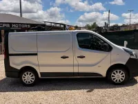 Usata Opel Vivaro Edition 120 CV (88 kW) 2017 Argento Monovolume