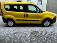 Usata Opel Combo 95 CV (69 kW) 2017 Giallo Monovolume