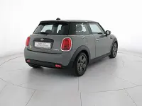 Usata Mini Cooper SE Essential 135 kW (184 CV) 2022 Moonwalk grey Utilitaria