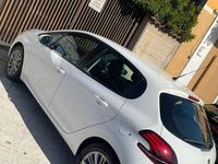 Usata Peugeot 208 75 CV (55 kW) 2016 Bianco Utilitaria