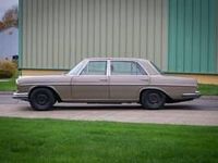 Usata Mercedes 300 250 CV (183 kW) 1969 Marrone Berlina
