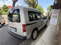 Usata Opel Combo 94 CV (69 kW) 2006 Grigio Monovolume