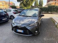 Usata Toyota Yaris Lounge 72 CV (52 kW) 2019 Grigio Utilitaria