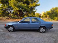Usata Mercedes 190 122 CV (89 kW) 1987 Blu Berlina