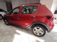 Usata Dacia Sandero Stepway 90 CV (66 kW) 2017 Rosso SUV
