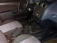 Usata Ford Fiesta 58 CV (42 kW) 2006 Rosso Utilitaria