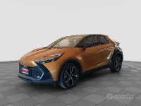 Usata Toyota C-HR Lounge 151 CV (111 kW) 2024 Sulfur & black SUV