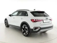 Käytetty Audi A3 Ambiente 150 HP (110 kW) 2025 Valkoinen Sedan
