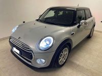 Usata Mini Cooper D Business 116 CV (85 kW) 2015 Grigio Utilitaria