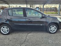 Usata Renault Clio II 75 CV (55 kW) 2009 Nero Utilitaria