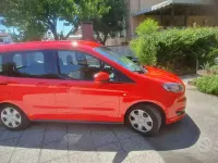 Usata Ford Tourneo Courier 100 CV (73 kW) 2017 Rosso Monovolume