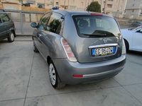 Usata Lancia Ypsilon 75 CV (55 kW) 2011 Gray Utilitaria