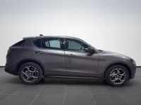 Usata Alfa Romeo Stelvio Sprint 209 CV (153 kW) 2025 Grigio vesuvio SUV