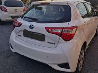 Usata Toyota Yaris Active 73 CV (53 kW) 2018 Bianco Berlina