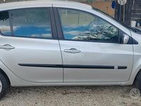 Usata Renault Clio III 85 CV (62 kW) 2007 Grigio Utilitaria