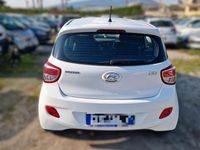 Usata Hyundai i10 69 CV (50 kW) 2015 Bianco Utilitaria