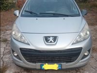 usata Peugeot 207 1400 benzina, 5 porte, color argento