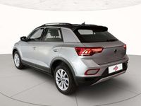 Usata VW T-Roc Life 110 CV (80 kW) 2023 K2 pyrit silver metallizzato SUV