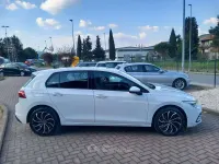 Usata VW Golf VIII Life 116 CV (85 kW) 2024 Bianco Berlina